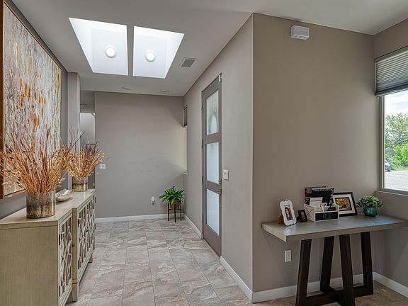 4th image of 500 Camino Espanol NW