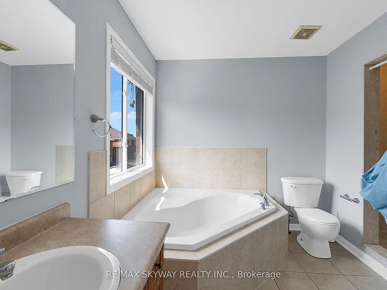 16 Raccoon St — Photo 23