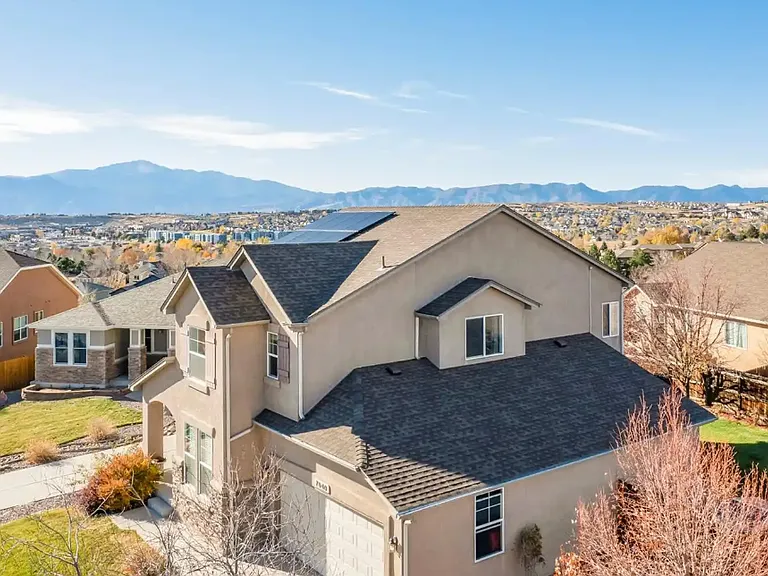7040 Auburn Hills Ct — Photo 35