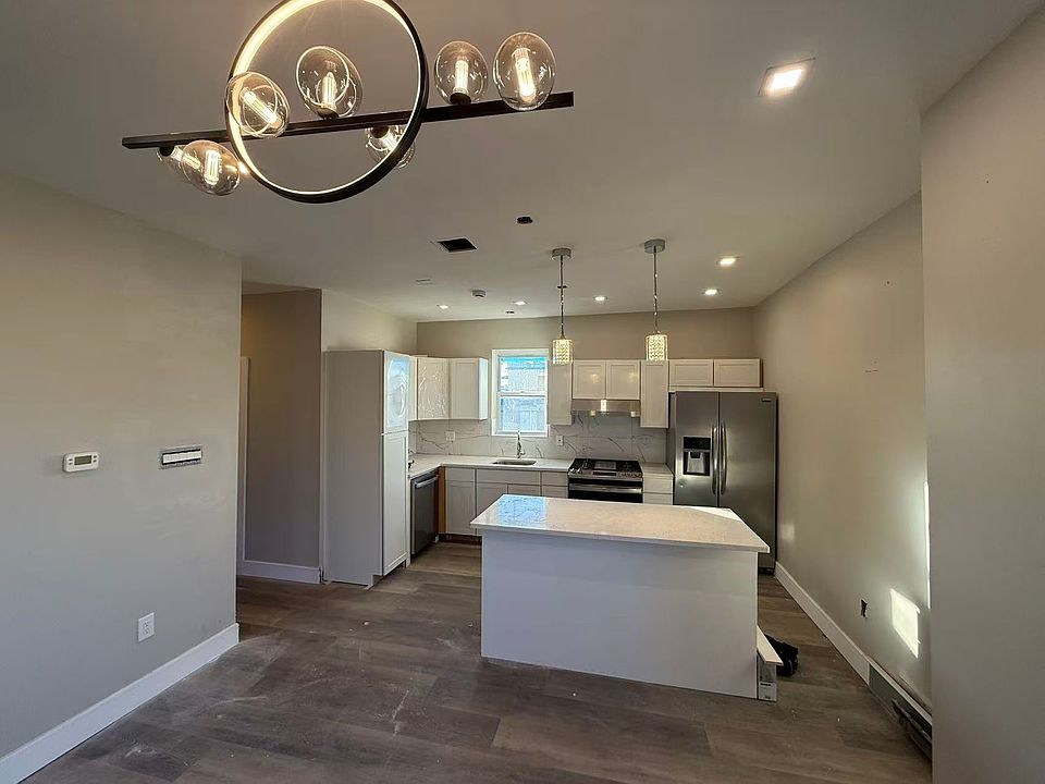 1st image of 1700 77th St
