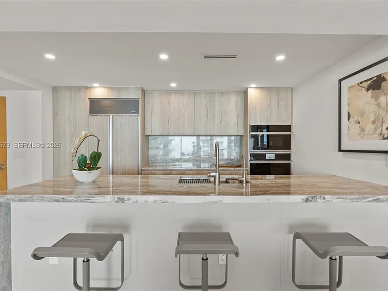 1500 Ocean Dr #1003 — Photo 6