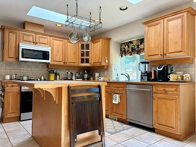 5209 Glen Abbey Pl — Photo 3
