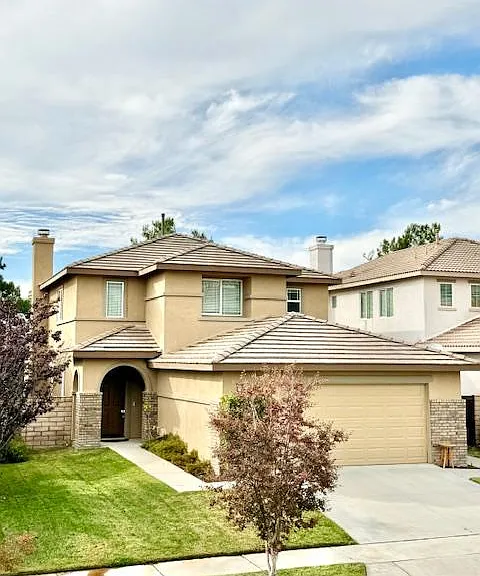 11904 Greenbluff Way — Photo 2