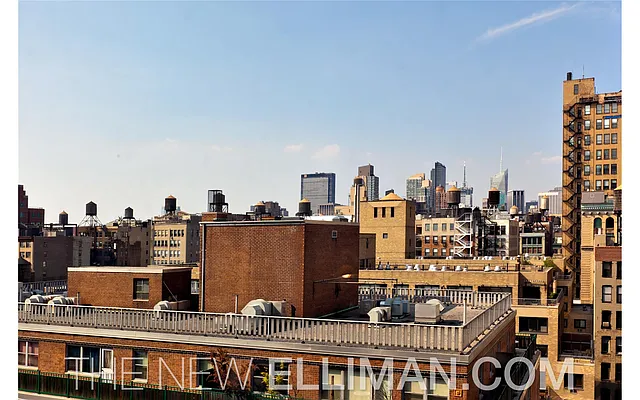 Sold by Douglas Elliman | media 24