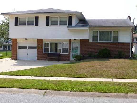 2109 Barr Road, Delpark Manor