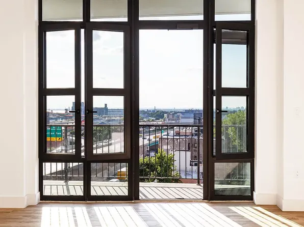 584 Fourth Avenue image 4 of 40