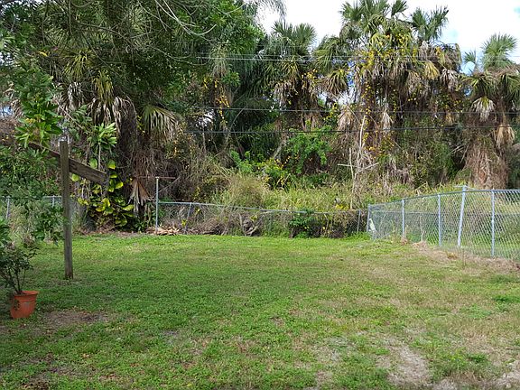 5th image of 2540 Palmetto Dr