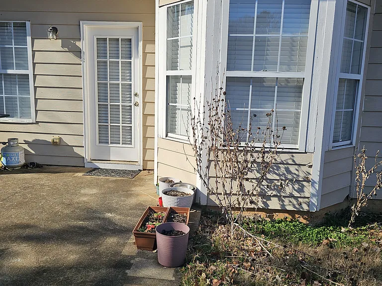 4862 Lake Park Ln — Photo 3