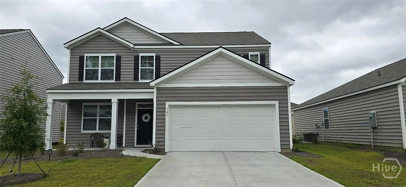 5 bed, 3.5 bath, 2721 sqft, $3,800 — Photo 1