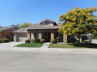 2570 S Duke Ave, Fresno, CA