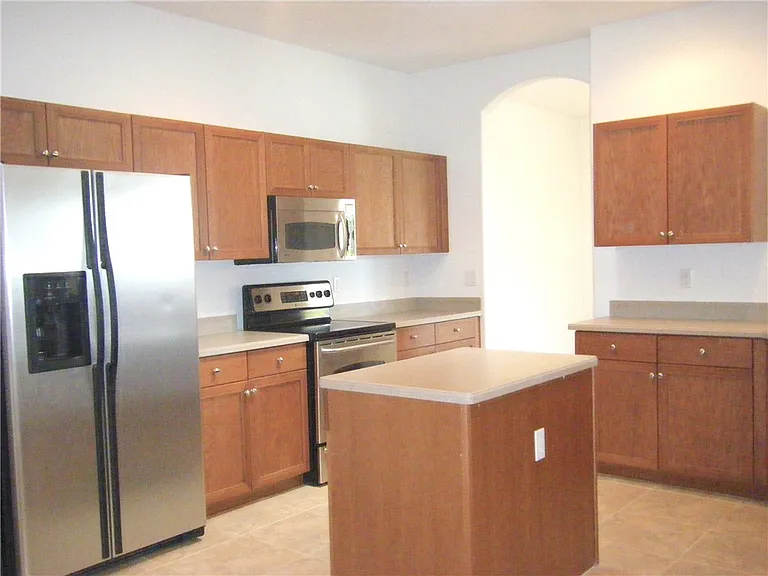 434 N Tangerine Sq SW — Photo 3