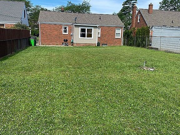 2nd image of 1603 Temple Ave