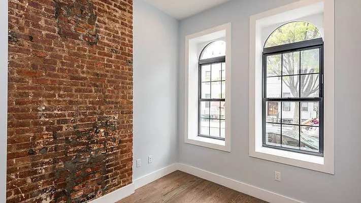 Rented by Yup Realty LLC | media 7