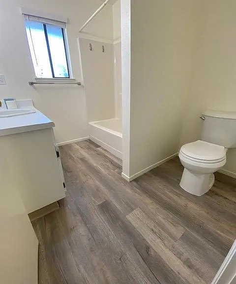 1712 Washington St #12 — Photo 8