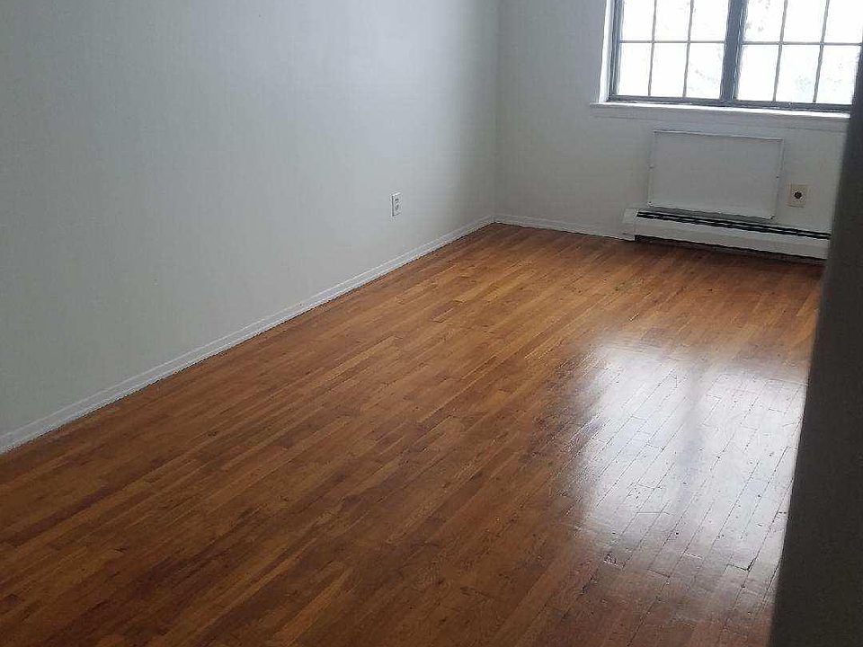 2nd image of 15610 78th St Floor 2
