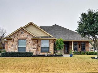 812 Evandale Rd, Burleson, TX 76028