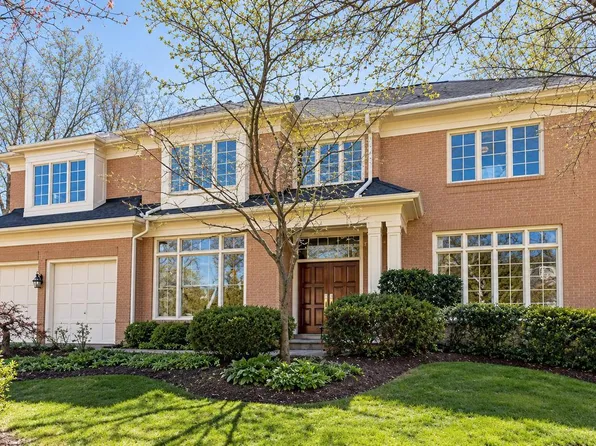 7016 Winterberry Ln, Bethesda, MD 20817