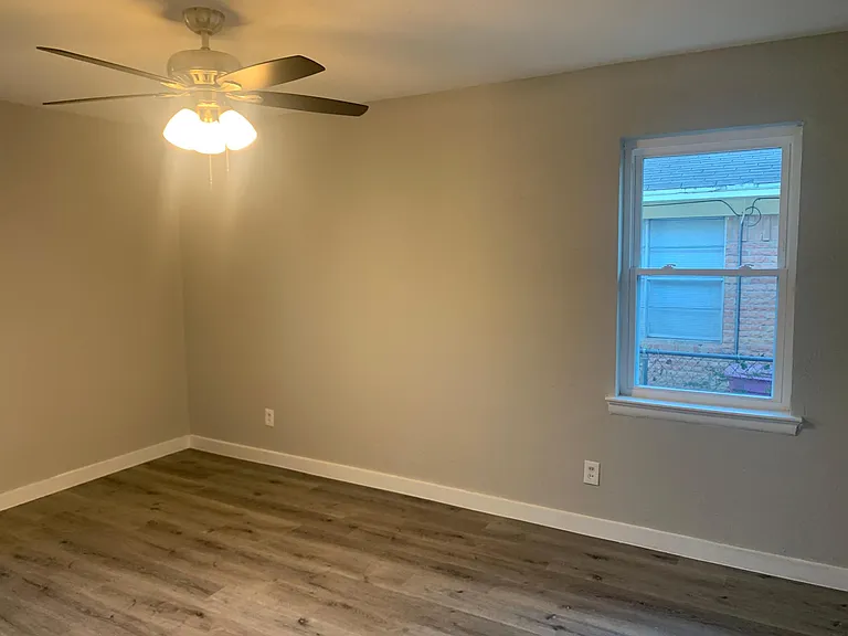 10004 Olmos Dr — Photo 25