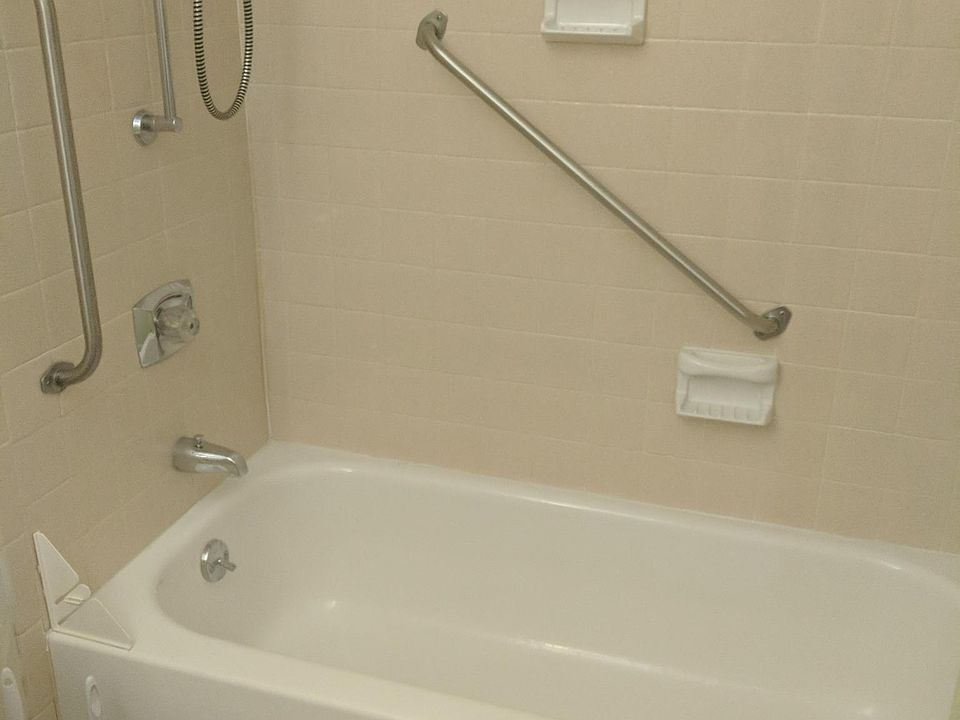2nd image of 245 Kentucky St APT 203