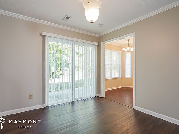 4th image of 1218 Kendall Dr
