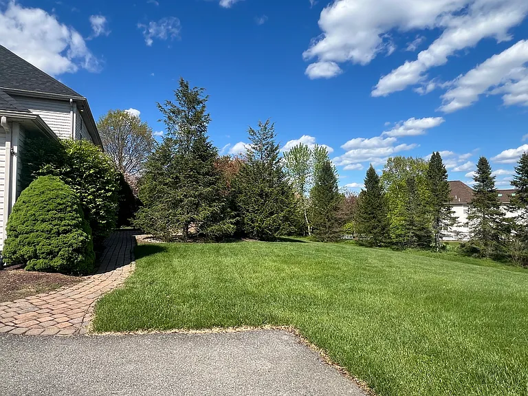 2386 Dubonnet Dr — Photo 9