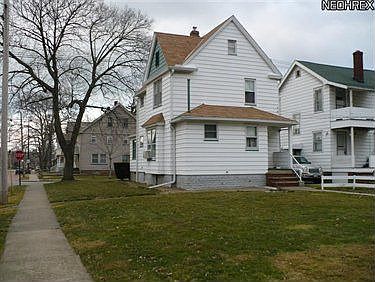 3rd image of 16804 Grovewood Ave