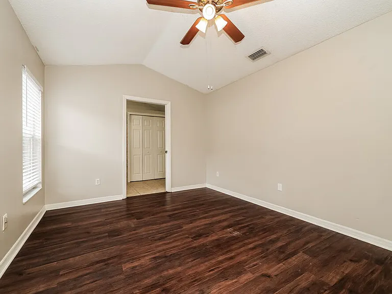 6713 Summer Cove Dr — Photo 8