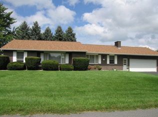 102 Crabapple Ln, Upper Sandusky, OH 43351