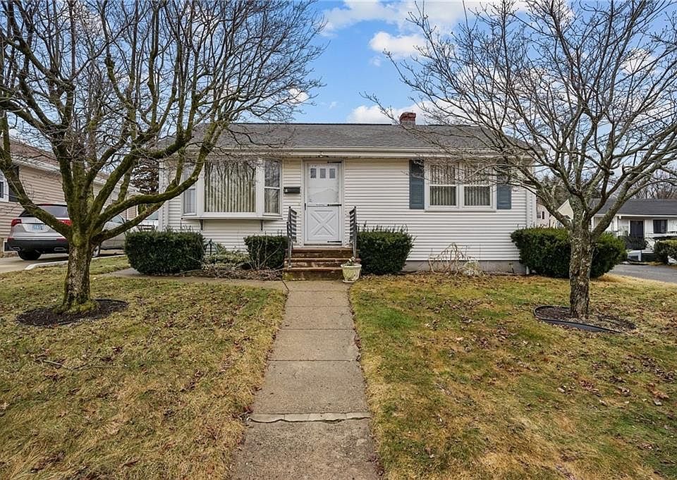 1st image of 14 Maxfield Ave