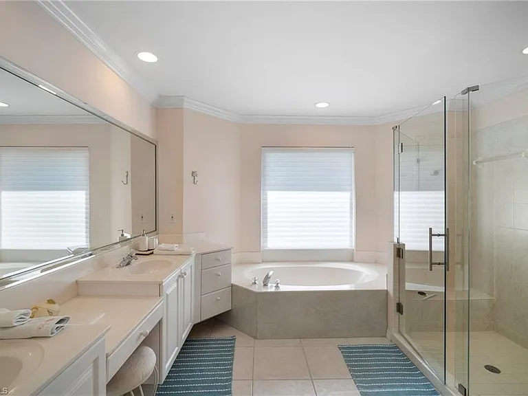 409 Waterleaf Ct — Photo 11