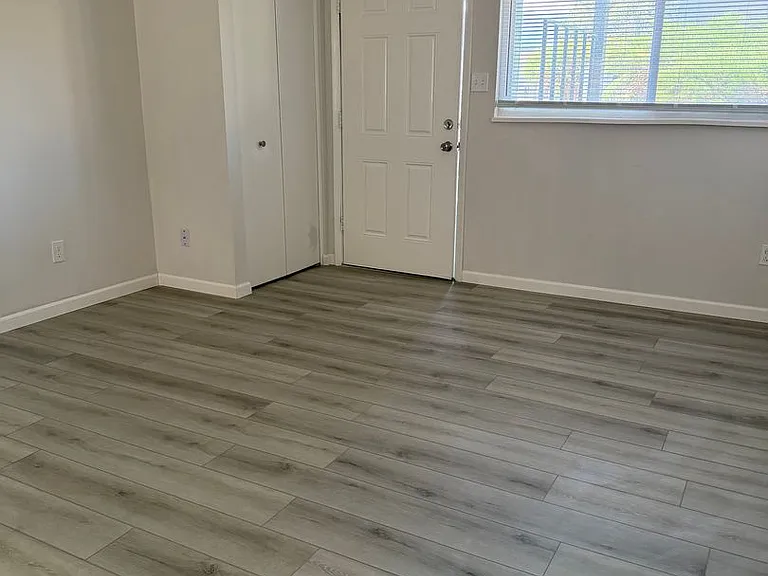 1809 Earlyview Ct — Photo 5