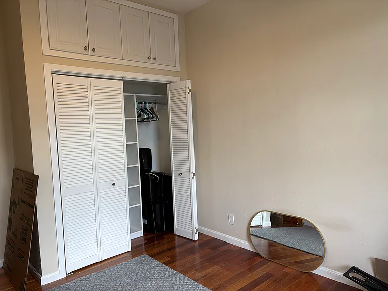 Vallejo St — Photo 1