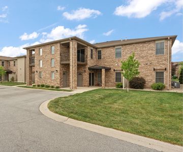 1367 Prairie Dr, Crown Pt, IN, 46307