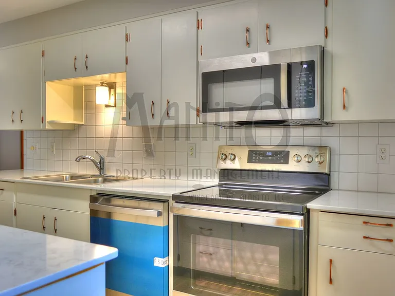 512 W 15th Ave — Photo 7