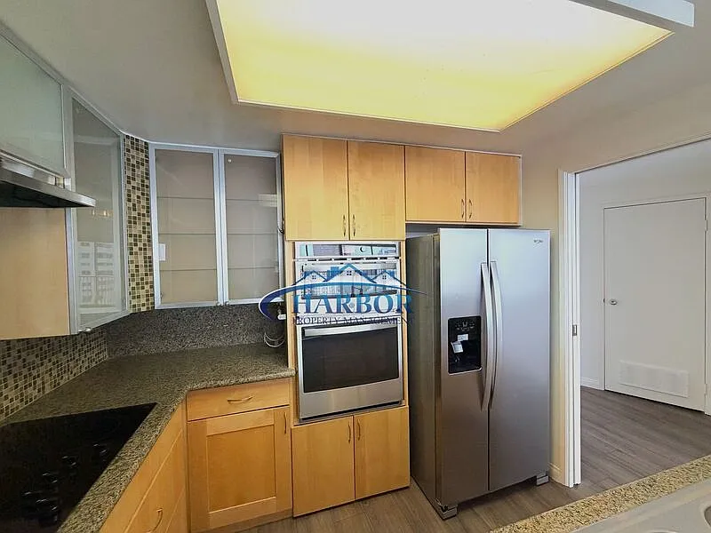2 bed, 2.0 bath, 1050 sqft, $4,250 — Photo 4