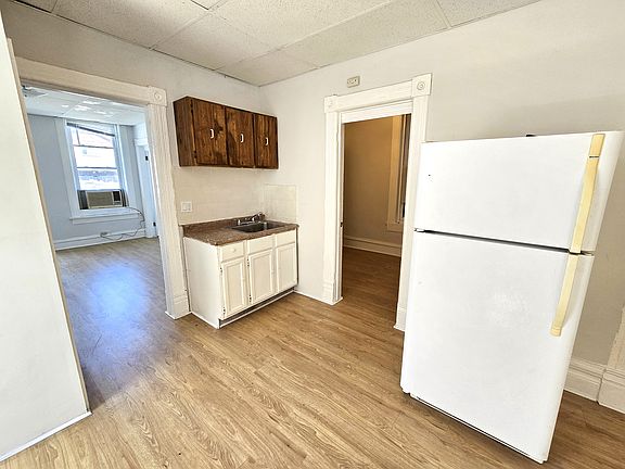 4th image of 2914 S Wallace St #1R