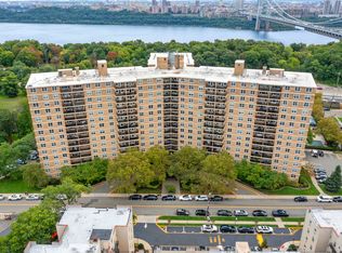 2200 N Central Rd APT 11E, Fort Lee, NJ 07024