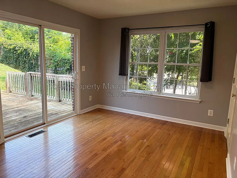 2027 Harvest Dr — Photo 5