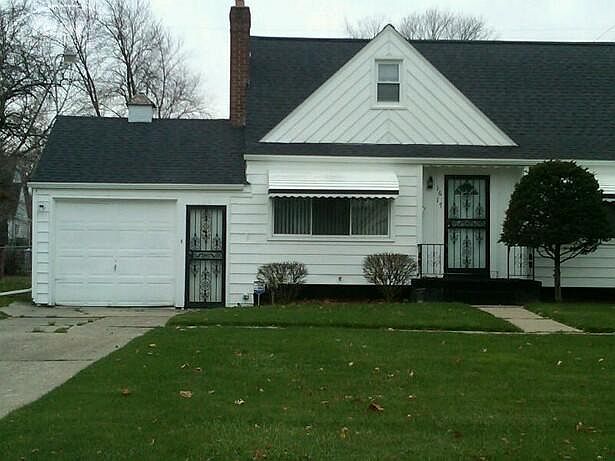 2nd image of 1617 W McClellan St