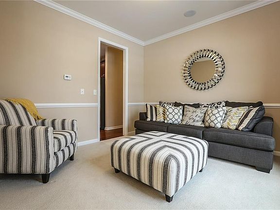 5th image of 860 Bannerwood Dr