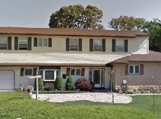 7 Marta Rd, Centereach, NY 11720