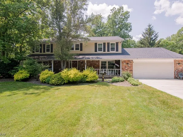 7826 Hermitage Rd, Concord Township, OH 44077