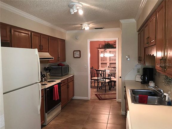 5th image of 2212 SE Sawgrass Ct