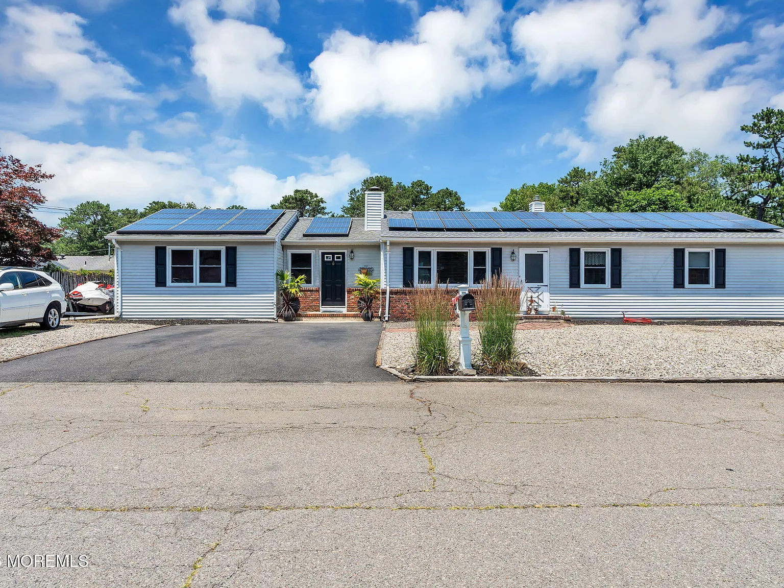 4 bed, $3,975 — Photo 4