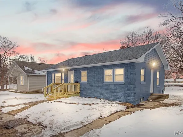 304 Dorothy St, Jerseyville, IL 62052