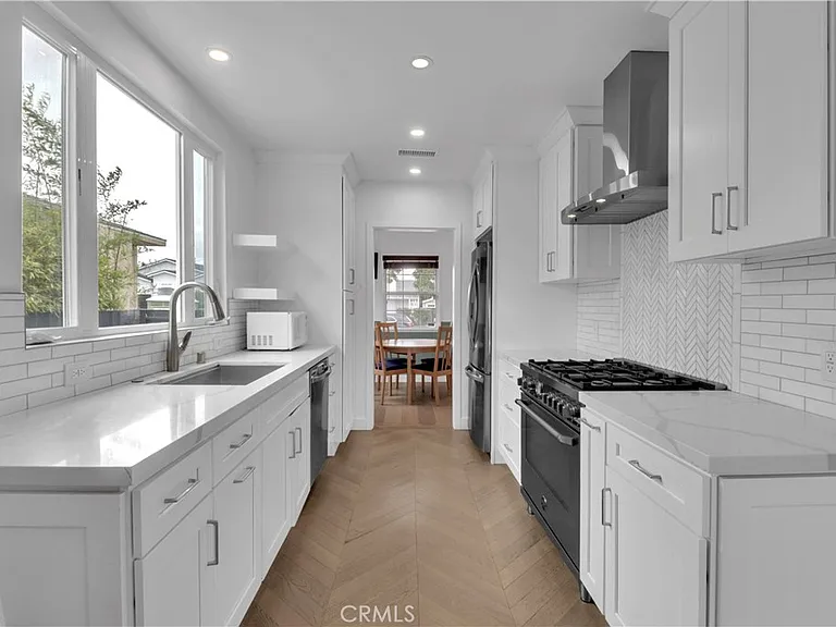 6541 W 84th Pl — Photo 8