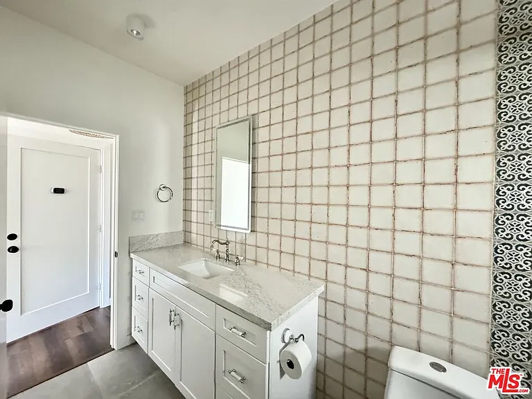 151 N Swall Dr #4 — Photo 8