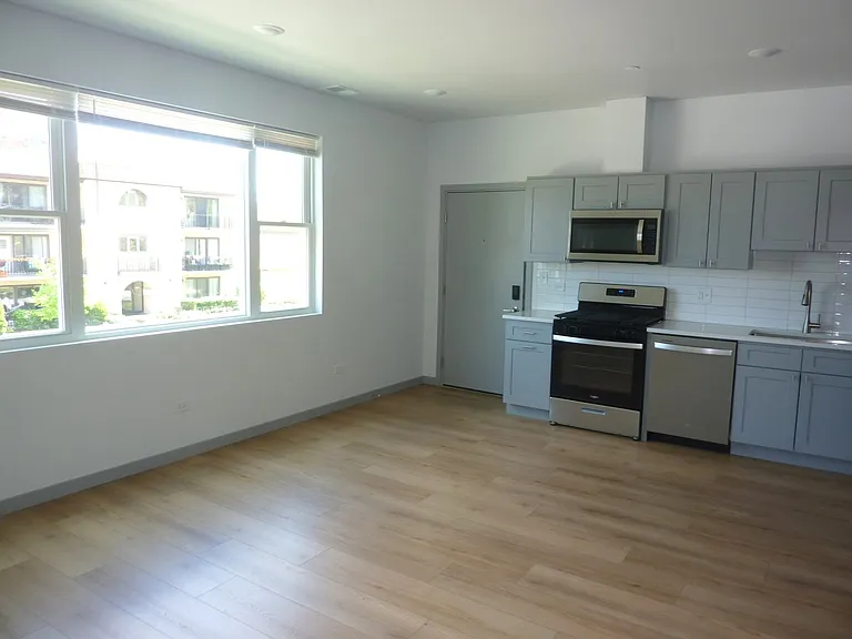 9522 S 53rd Ave #2S — Photo 6