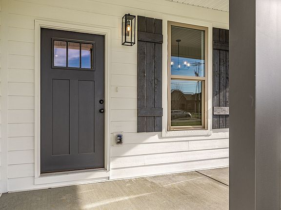 5th image of 462 Halltown Rd