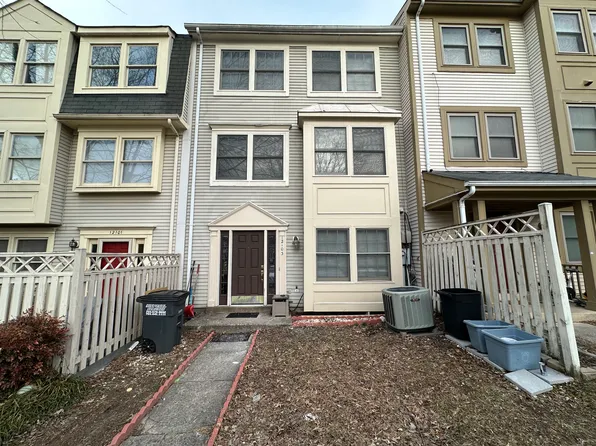 12103 Salemtown Dr, Woodbridge, VA 22192